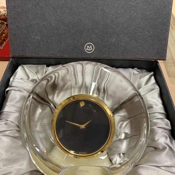 Movado Accents Movado Crystal Round Clock Museum Dial For Desk